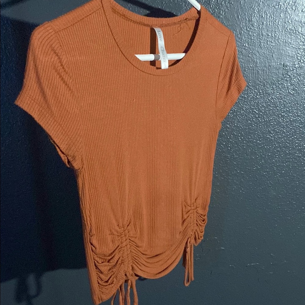 Rust Short Sleeve Ruched Top - Picture 5 of 5